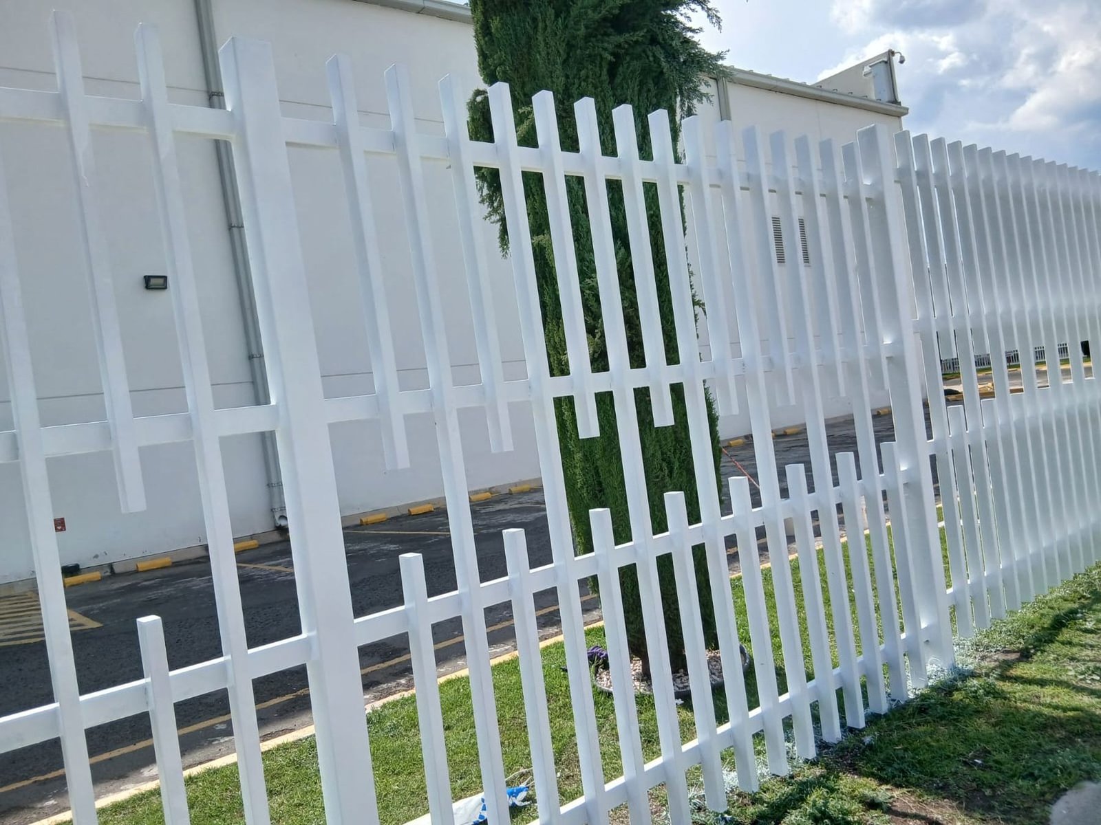 Accesos industriales — instalación terminada