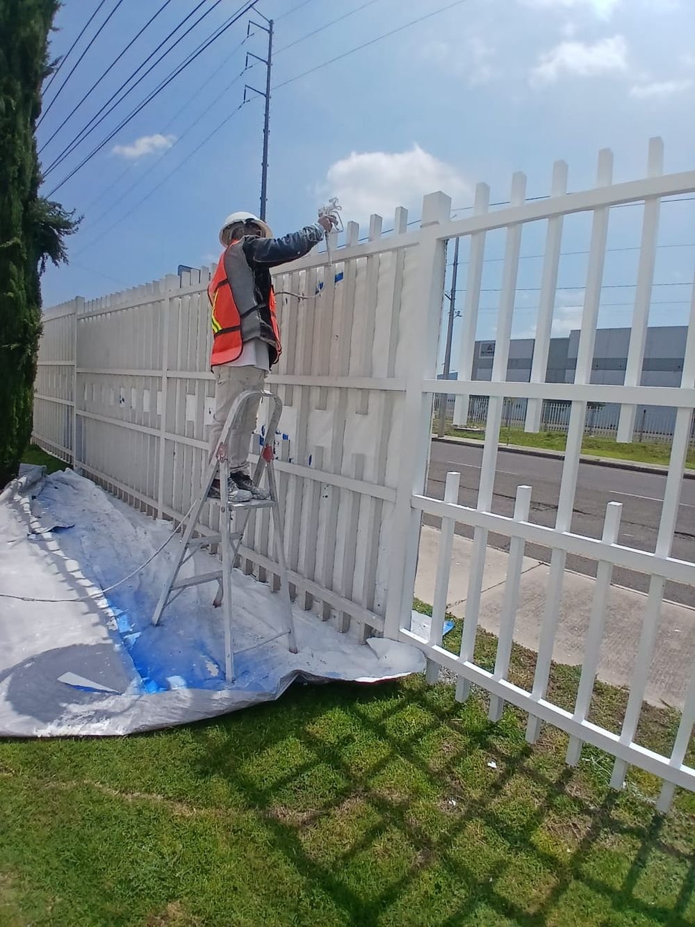 Aplicación de recubrimiento en acceso industrial