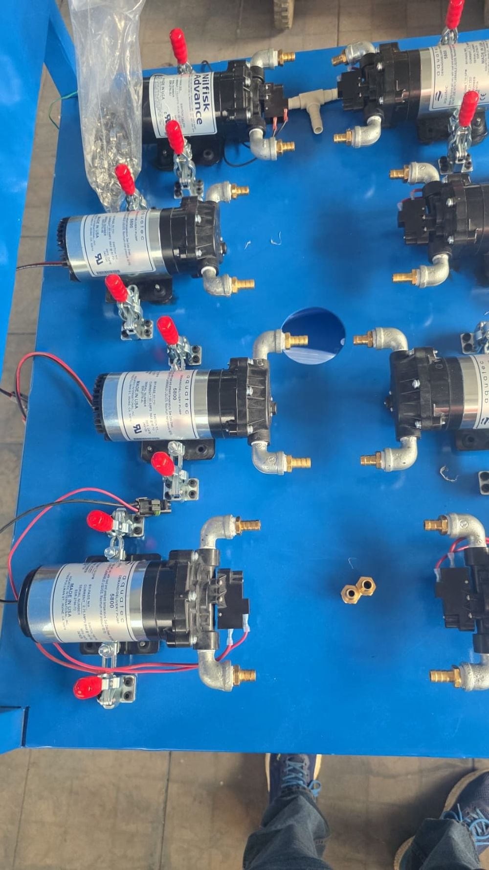 Ensamble de componentes de bombeo